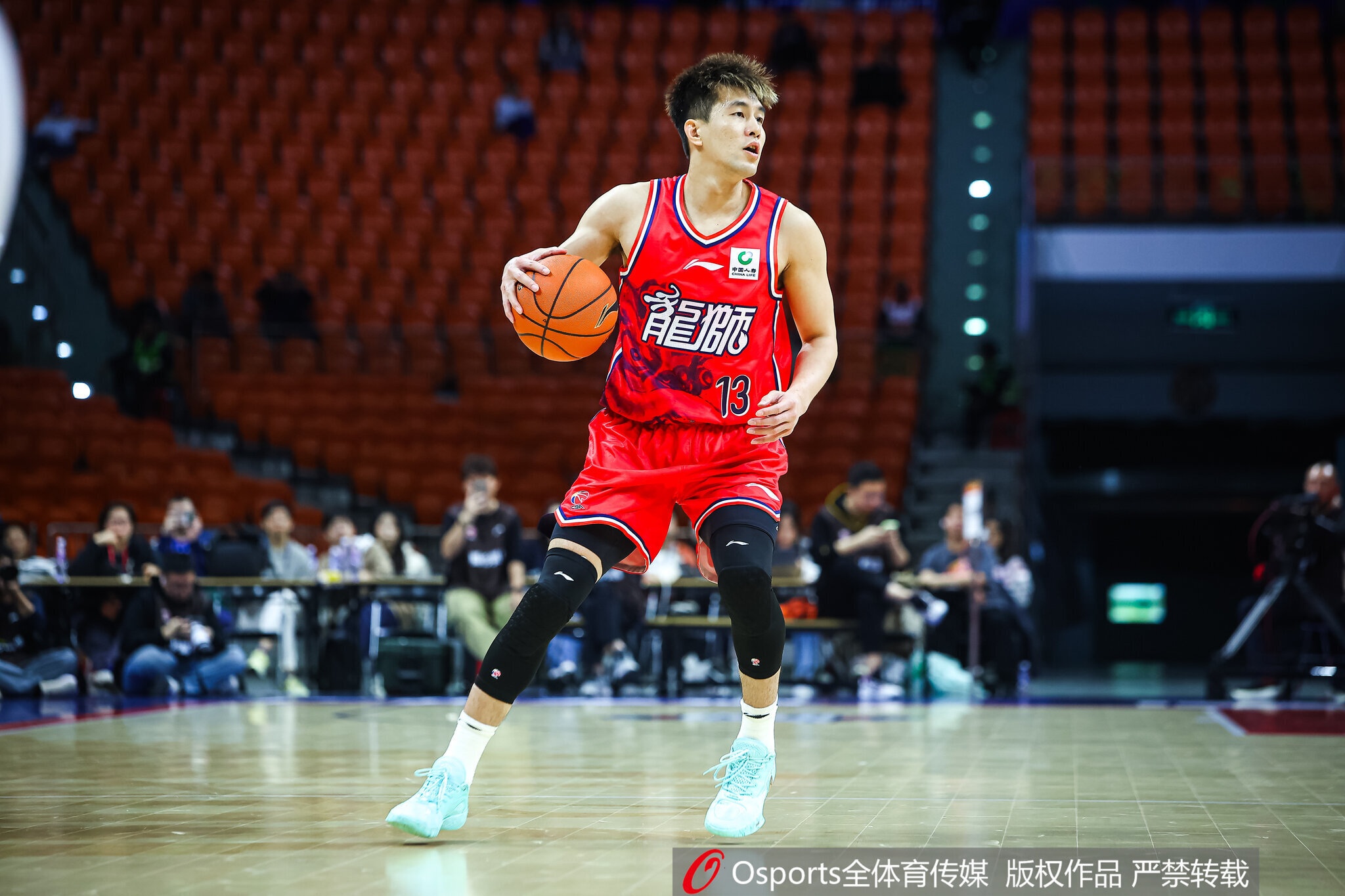 媒体人：我向艾伦妈妈求证过 虽然她说是假的但措辞谨慎似有隐情